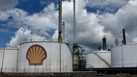 Kompania Shell: Do t'u japim fitimet e naftës ruse refugjatëve ukrainas