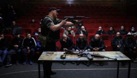 3 mijë amerikanë, vullnetarë në mbrojtje të Ukrainës 