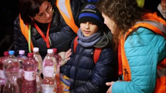 'Hero i natës', 11-vjeçari kalon i vetëm kufirin nga Ukraina në Sllovaki! Prindërit e tij qëndruan në vendin e tyre për të luftuar