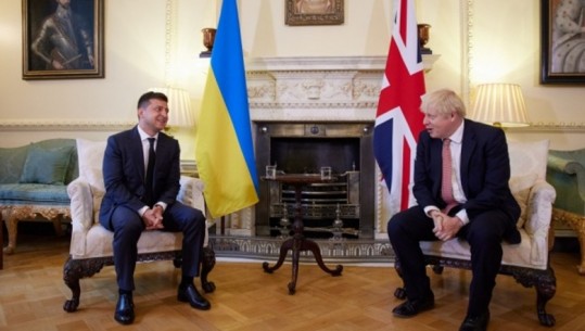 Johnson telefonatë me Zelenskyn: Do sigurojmë më shumë pajisje mbrojtëse për Ukrainën