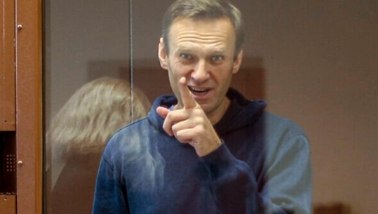 Nesër dita ndërkombëtare e gruas, Navalny nga burgu: Vajza dhe gra dilni rrugëve të Rusisë dhe protestoni! Ne duhet të ndalim luftën 