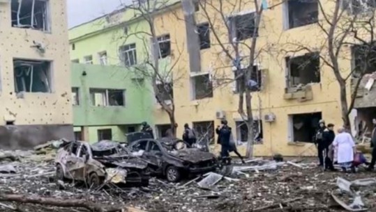 Pas bombardimit të spitalit, forcat ruse marrin nën kontroll disa lagje në Mariupol