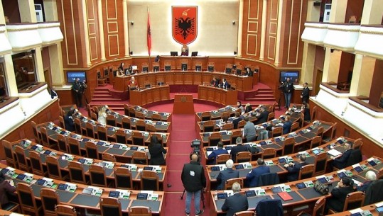 Raporti i Tabakut për inceneratorët nuk merr as votat e opozitës, rrëzohet me shumicë të cilësuar në Kuvend! Basha: Tani topi në SPAK! Ahmetaj: Shqipëria, një mal plehrash në 2013
