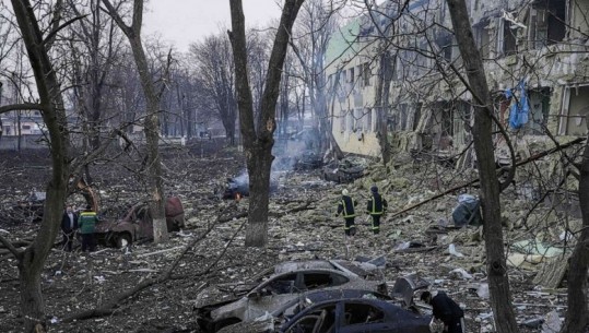 Mariupoli nuk gjen qetësi, bombardohet nga ajri 