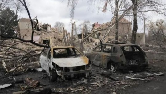 Sulmi ajror mbi Mariupol, bombardohen shtëpi, universiteti dhe teatri i qytetit 