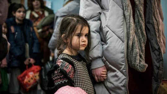 71 fëmijë të vrarë dhe 100 të plagosur në 15 ditë luftë në Ukrainë! Sulmet ruse nuk kanë të ndalur 