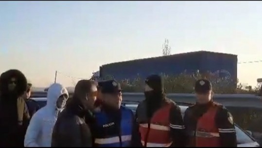 Rritja e çmimeve, banorët në Kurbin bllokojnë për disa minuta autostradën Milot-Mamurras