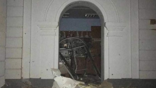 Strehonte me qindra refugjatë brenda, manastiri ortodoks ukrainas goditet nga raketa ruse