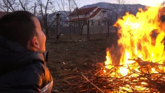 Korça, Kukësi, Durrësi dhe Berati 'djegin' dimrin dhe të 'ligat' e një viti më parë për Ditën e Verës! Elbasani atmosferë festime me koncerte e ballokume