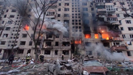  Kievi zgjohet nën bombardime, vriten 2 persona plagosen 3 të tjerë (VIDEO)