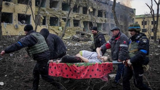 E dhimbshme/Po priste të lindte, por materniteti u bombardua nga rusët në Mariupol, gruaja shtatzëne nuk i mbijetoi plagëve, humbi edhe fëmijën 