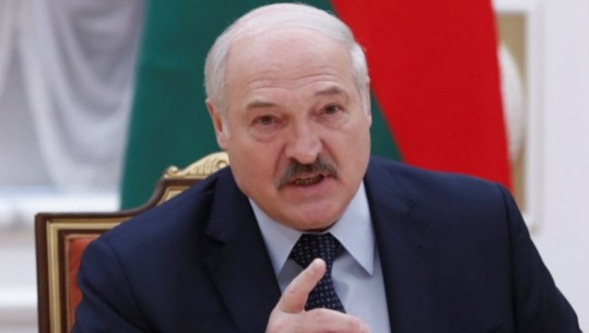 Lukashenko: Nëse Zelensky nuk nënshkruan marrëveshjen me Putin, do t’i nënshkruaj kapitullimin! Minsku do t’i përgjigjet Ukrainës