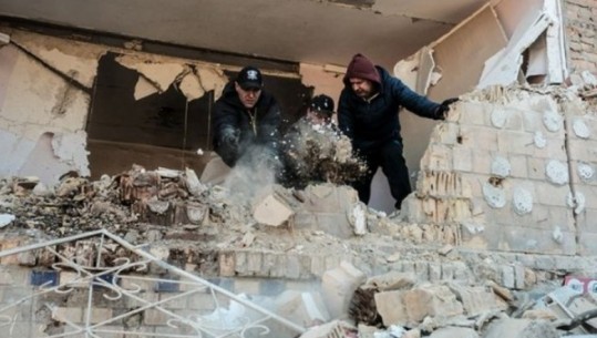 Rusia bombardon shtëpinë e të moshuarve në Luhansk, 56 viktima! Ushtria ruse merr peng 15 të mbijetuarit