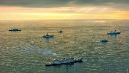 Ushtria e Ukrainës: Deti Azov është bllokuar nga forcat ruse