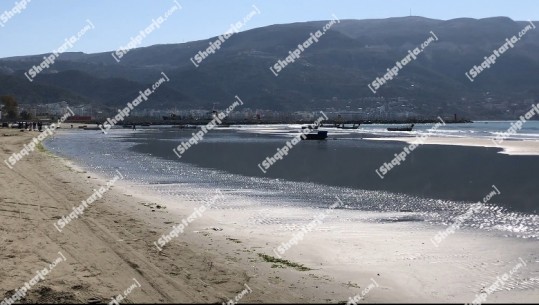 Fenomeni i zbaticës, deti në Vlorë tërhiqet 50 metra