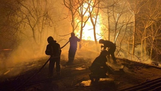 Predha ruse mbi Mykolaiv, zjarrfikësit në ‘luftë’ me flakët 
