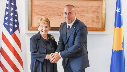 Haradinaj reagon për ndarjen nga jeta të Albraight: Do i kujtojmë gjithmonë përpjekjet e saj për lirinë e Kosovës