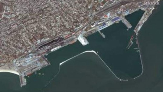 Imazhet satelitore/ Bombardimet nga Rusia, zona e portit të Mariupolit duket e paprekur nga 