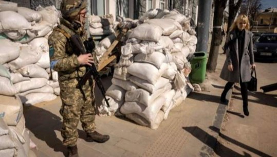 NATO: Deri në 15,000 trupa të Rusisë kanë vdekur në luftën me Ukrainën