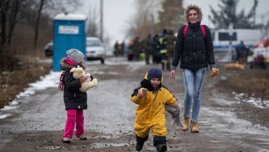 UNICEF: Më shumë se gjysma e fëmijëve janë larguar nga Ukraina