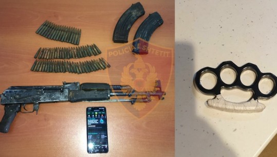 Operacion blic në një lokal në Lezhë, luheshin lojëra fati, sekuestrohen kallashnikov e armë të ftohta! 2 të arrestuar, nën hetim pronari