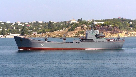 Lufta/ Ukraina shkatërron anijen e madhe ruse 