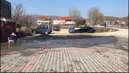 Digjen 6 makina që jepeshin me qira në një servis në Pogradec, dyshohet për zjarrvënie të qëllimshme