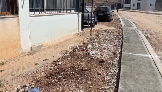Zvarriten punimet për rrugën Lëkurs-Sarandë, banorët: Firma ndërtuese dëmtoi lulishten