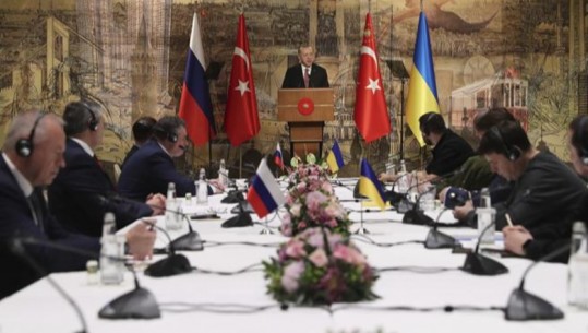 Përfundojnë negociatat në Stamboll, Ukraina: Pranojmë statusin neutral nëse propozimet tona pranohen! Rusia premton ndërprerjen e operacioneve ushtarake në Kiev e Chernikiv