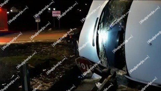 Parakaloi në mënyrë të gabuar, drejtuesi i furgonit përplaset rëndë me 'Audin' në Fushë-Krujë, përfundon tek Trauma 
