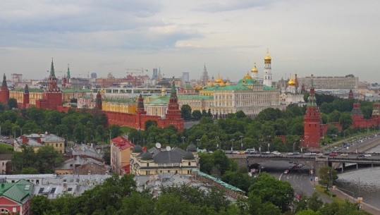 Kremlini: Ne do t'i përgjigjemi sanksioneve të Perëndimit