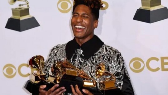 Çmimet Grammy 2022! Lista e fituesve, kantautori Jon Batiste merr 5 trofe
