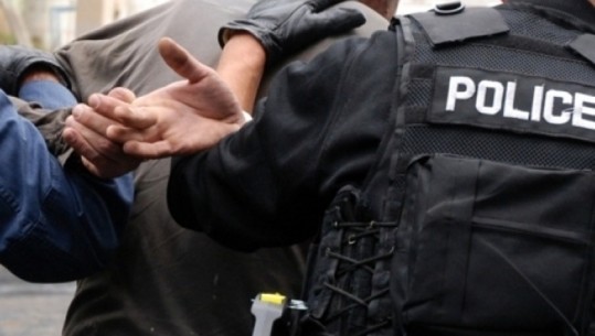 Shisnin kanabis në Berat, arrestohet një i ri, nën hetim një tjetër