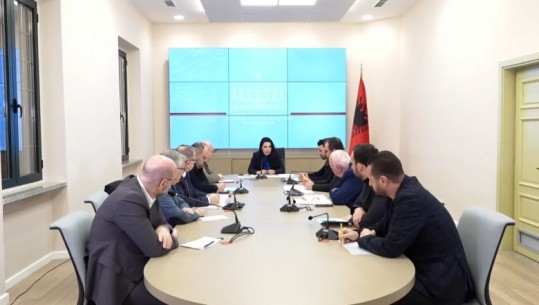 Shqipëria merr 2 anije me qira për prodhim të energjisë, ministrja: Do jenë TEC-e lundruese! Marrëveshja 2-vjeçare në mbështetje me SHBA, do ankorohen brenda 3 muajve në triportin e Vlorës