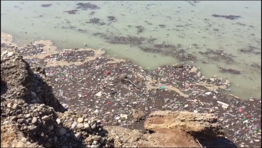 Fierza ‘mbytet’ nga mbeturinat e Kosovës e Maqedonisë! Rrjetat mbrojtëse, zotimi i 3 qeverive mbetet ende në letër 