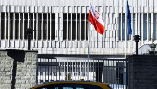 Hakmerret Rusia, dëbon 45 punonjës të ambasadës dhe konsullatës polake