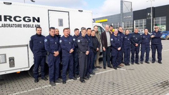 Një ekip francez mbërrin në Lviv për të ndihmuar në hetimin e krimeve të luftës