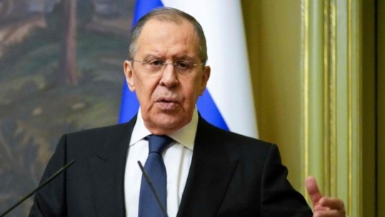 Lavrov: Moska nuk do të pezullojë ‘operacionin ushtarak’ në Ukrainë përpara bisedimeve të ardhshme të paqes