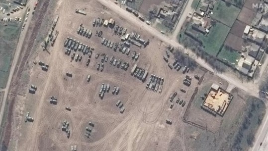 Pamjet satelitore/ Moska grumbullon trupat ushtarake në lindje