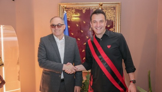 Veliaj pret kryetarin e ri të Prizrenit: Të rinovojmë besëlidhjen mes shqiptarëve! Totaj: Tirana, shembulli sesi zhvillohet qyteti