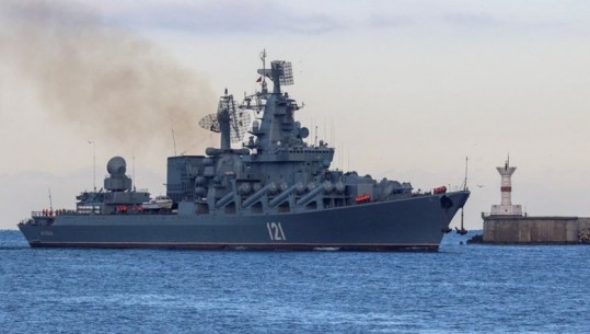 Fundosja e anijes ruse 'Moskva', raportohet për të paktën 1 viktimë