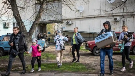 Qëllohet mbi civilët që ikin nga Kremina, rusët vrasin 4 ukrainas