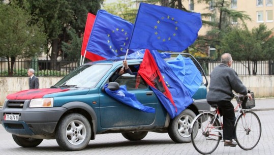Media franceze: Lufta në Ukrainë mund të përshpejtojë procesin e integrimit të Shqipërisë në BE
