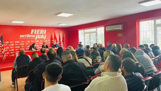 Kryemadhi nis 'fushatën' për 2023, pas Tiranës viziton Fierin: Koha për të çliruar qeverisjen nga politika klienteliste 