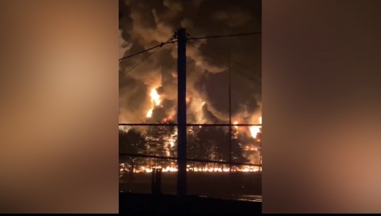 Zjarr në një depo karburanti në Rusi pranë kufirit të Ukrainës, shkaqet mister  (VIDEO)