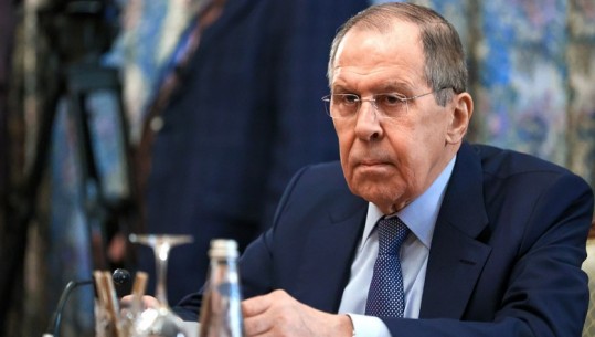 Lavrov: Armët perëndimore mund të bien në duart e terroristëve