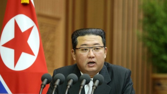 Koreja e Veriut zotohet se do të rrisë arsenalin bërthamor