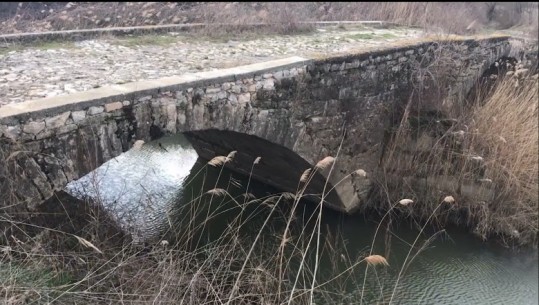 Dy ura mesjetare në Lezhë rrezikojnë shembjen, specialisti i monumenteve: Asnjë ndërhyrje nga Ministria e Kulturës
