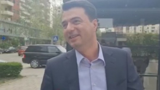 Në të njëjtën ditë me Ramën në Vlorë, Basha: S'e dija që është këtu sot (VIDEO)