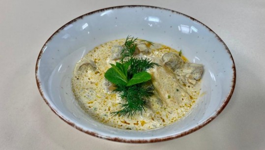 Fileto pule me salcë të bardhë nga zonja Albana
